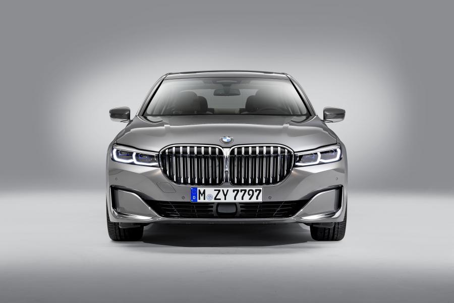 BMW 750Li xDrive (G12) 2019 года  (WW) (фото 20 из 164)